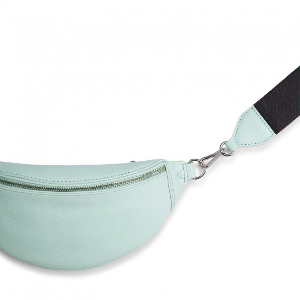Markberg Izzy Bum Bag Grain Mint w Black hgvesker.no